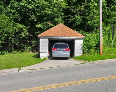 212 Center Street - Photo Thumbnail 28
