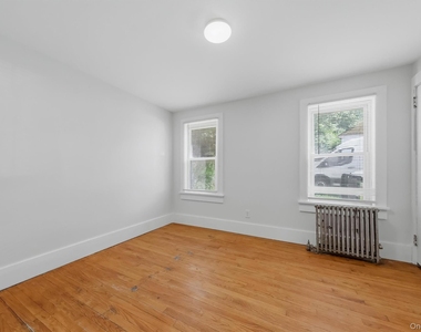 212 Center Street - Photo Thumbnail 19