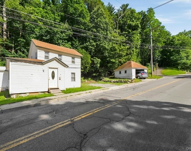 212 Center Street - Photo Thumbnail 1