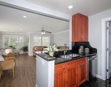 606 Vista View Drive - Photo Thumbnail 2