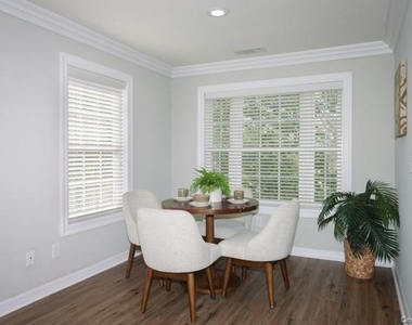 606 Vista View Drive - Photo Thumbnail 4