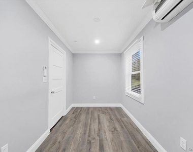 39 Helena Avenue - Photo Thumbnail 16