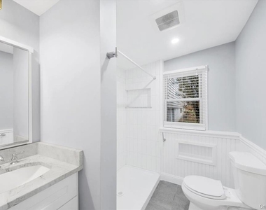 39 Helena Avenue - Photo Thumbnail 13