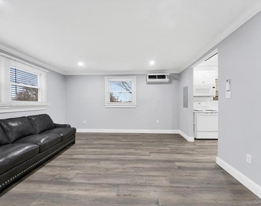 39 Helena Avenue - Photo Thumbnail 3