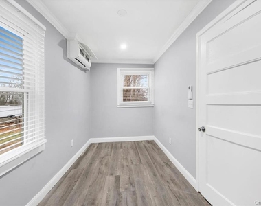 39 Helena Avenue - Photo Thumbnail 12
