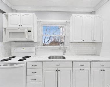 39 Helena Avenue - Photo Thumbnail 9