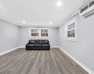 39 Helena Avenue - Photo Thumbnail 4