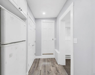 39 Helena Avenue - Photo Thumbnail 10