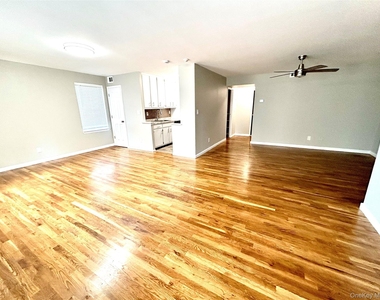 105 Artist Lake Drive - Photo Thumbnail 5
