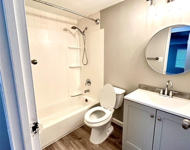 105 Artist Lake Drive - Photo Thumbnail 9