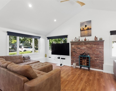 27 Atlantic Avenue - Photo Thumbnail 11
