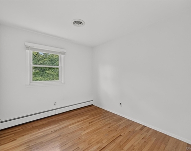 234 Betsy Ross Drive - Photo Thumbnail 26