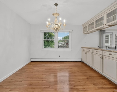 234 Betsy Ross Drive - Photo Thumbnail 10