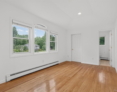 234 Betsy Ross Drive - Photo Thumbnail 25