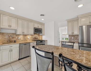234 Betsy Ross Drive - Photo Thumbnail 16