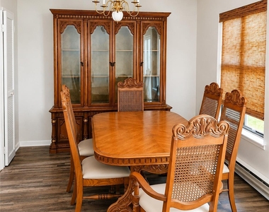 506 Alden Court N - Photo Thumbnail 2