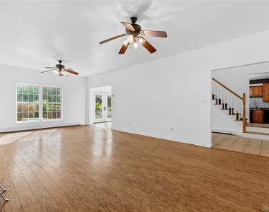 7 Van Keuren Avenue - Photo Thumbnail 4