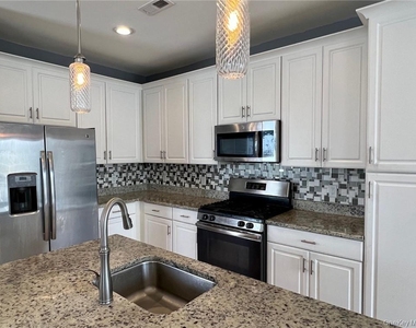 95 Meadow View Drive - Photo Thumbnail 7