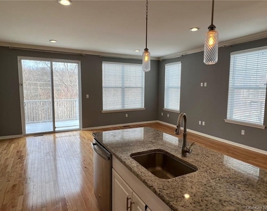 95 Meadow View Drive - Photo Thumbnail 9