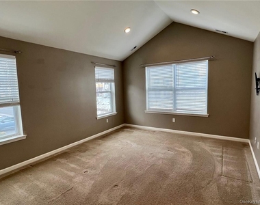 95 Meadow View Drive - Photo Thumbnail 17
