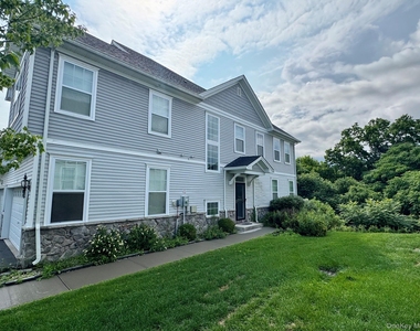 95 Meadow View Drive - Photo Thumbnail 3