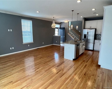 95 Meadow View Drive - Photo Thumbnail 10