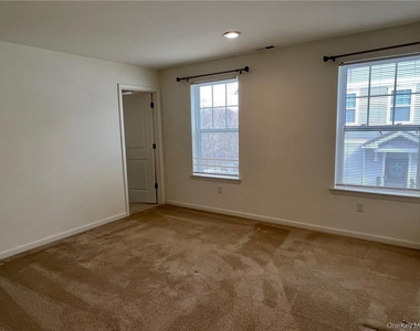 95 Meadow View Drive - Photo Thumbnail 20
