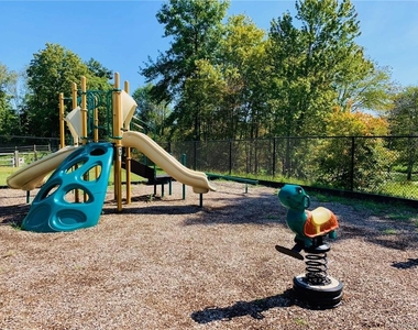 95 Meadow View Drive - Photo Thumbnail 35