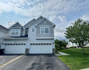 95 Meadow View Drive - Photo Thumbnail 2