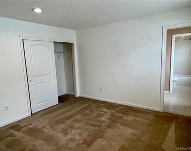 95 Meadow View Drive - Photo Thumbnail 21