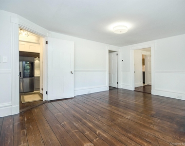 150 Main Street - Photo Thumbnail 14