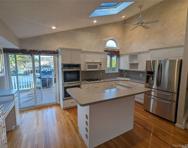 19 Comanche Lane - Photo Thumbnail 8