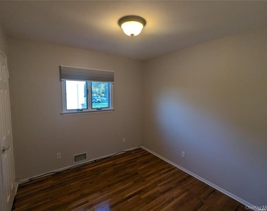 19 Comanche Lane - Photo Thumbnail 11
