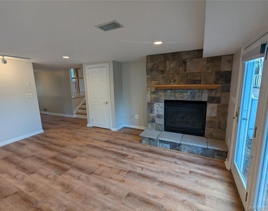 19 Comanche Lane - Photo Thumbnail 4