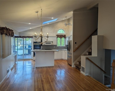 19 Comanche Lane - Photo Thumbnail 6