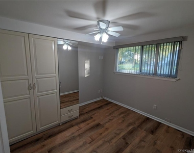 19 Comanche Lane - Photo Thumbnail 2
