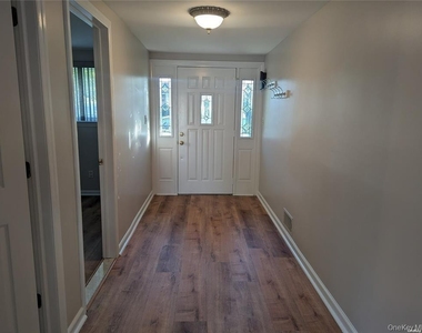 19 Comanche Lane - Photo Thumbnail 1
