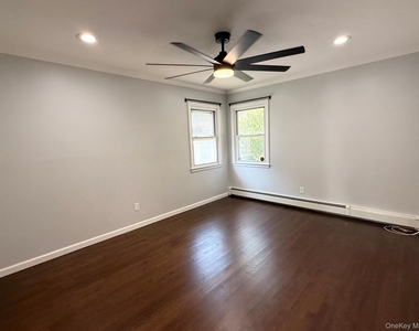 15 W Walnut Street - Photo Thumbnail 10
