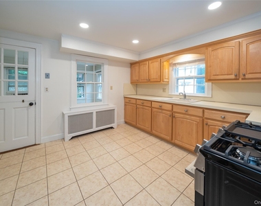 16 Brook St - Photo Thumbnail 19