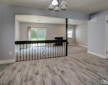40 Staghorn Drive - Photo Thumbnail 8