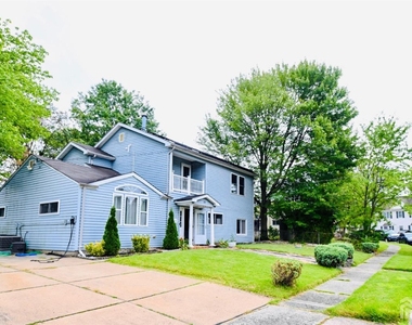 11 Baxter Road - Photo Thumbnail 1