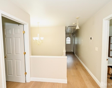 11 Baxter Road - Photo Thumbnail 16