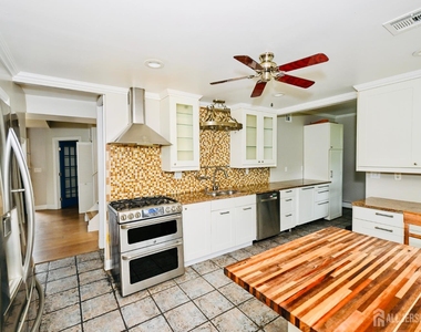11 Baxter Road - Photo Thumbnail 11