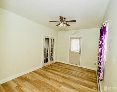 11 Baxter Road - Photo Thumbnail 15