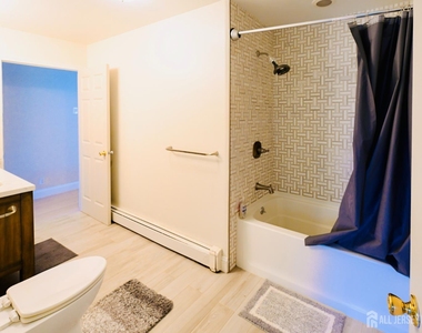 11 Baxter Road - Photo Thumbnail 26