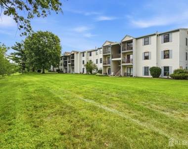 334 Lancaster Court - Photo Thumbnail 22