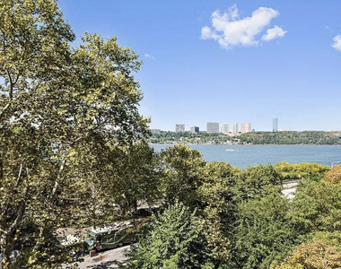 750 Riverside Drive - Photo Thumbnail 10