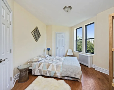 750 Riverside Drive - Photo Thumbnail 6