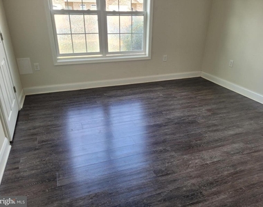 315 Baltusrol Drive - Photo Thumbnail 2