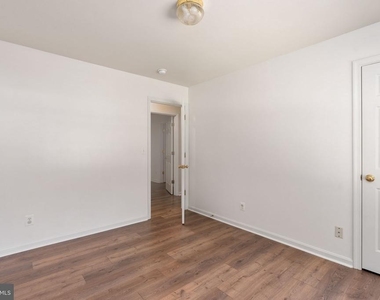 3 Crestview Drive - Photo Thumbnail 15